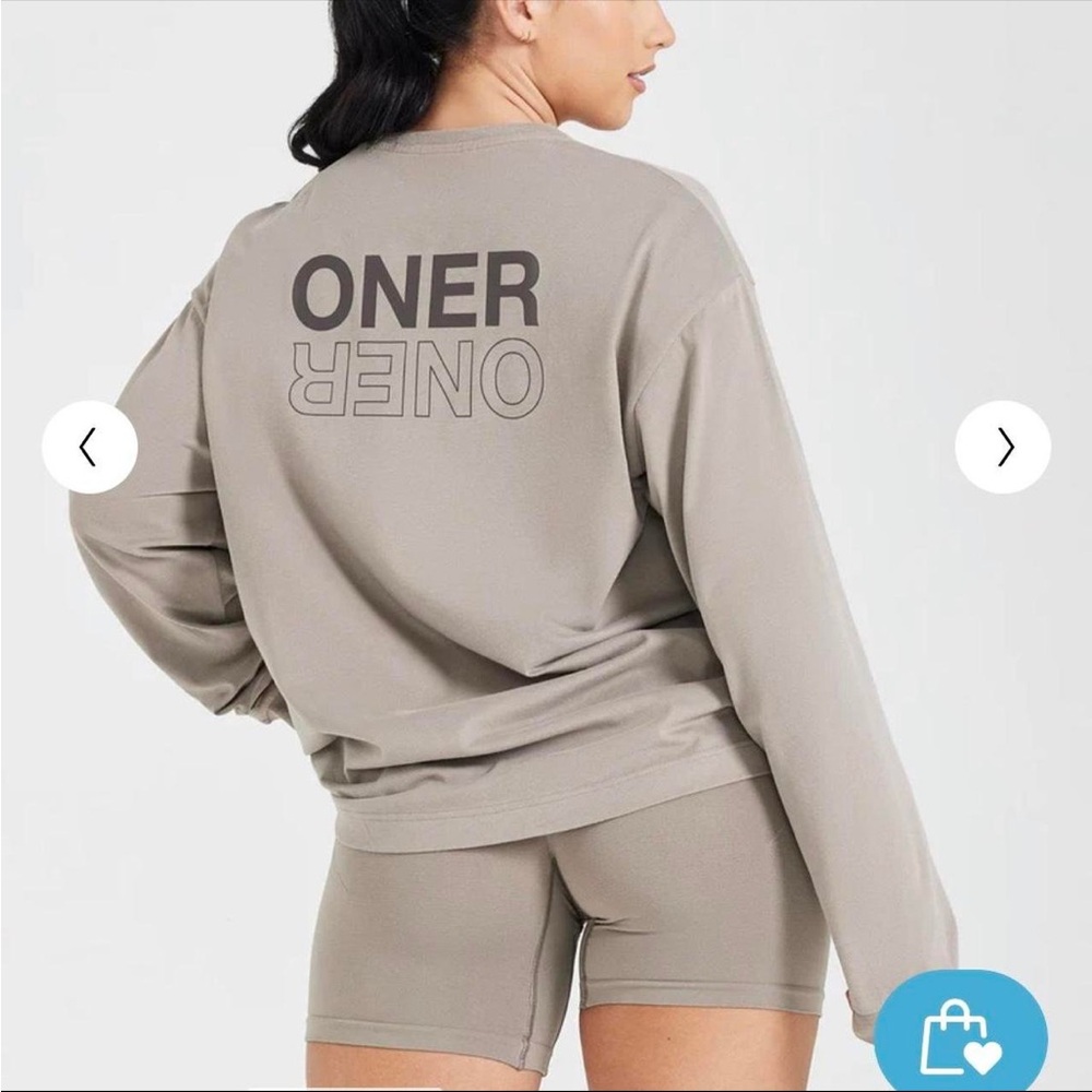 NWT Oner Active CLASSIC MIRROR GRAPHIC OVERSIZED LONG SLEEVE TOP Minky S